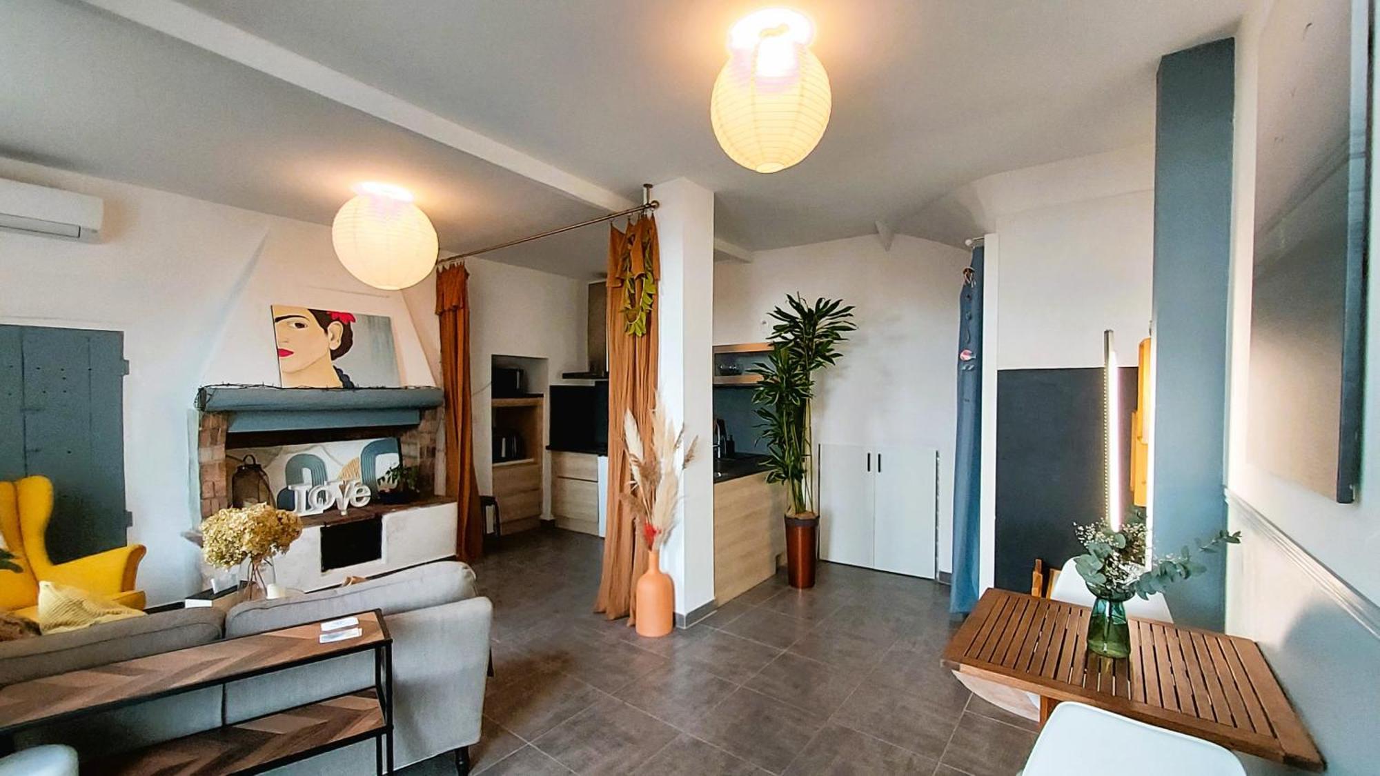 L'Appartement De L'Arche Châteauneuf-de-Gadagne Exterior foto